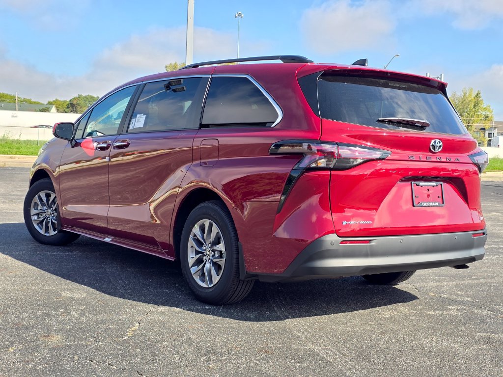 New 2026 Toyota Sienna XLE AWD/4WD image 16