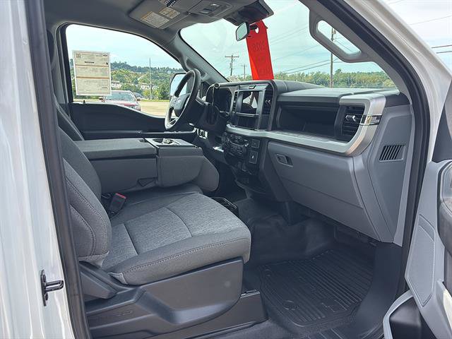 Certified 2026 Ford F250 XL w/ XL Chrome Package AWD/4WD image 17
