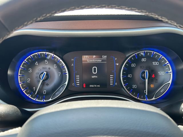 Used 2023 Chrysler Voyager LX FWD image 10