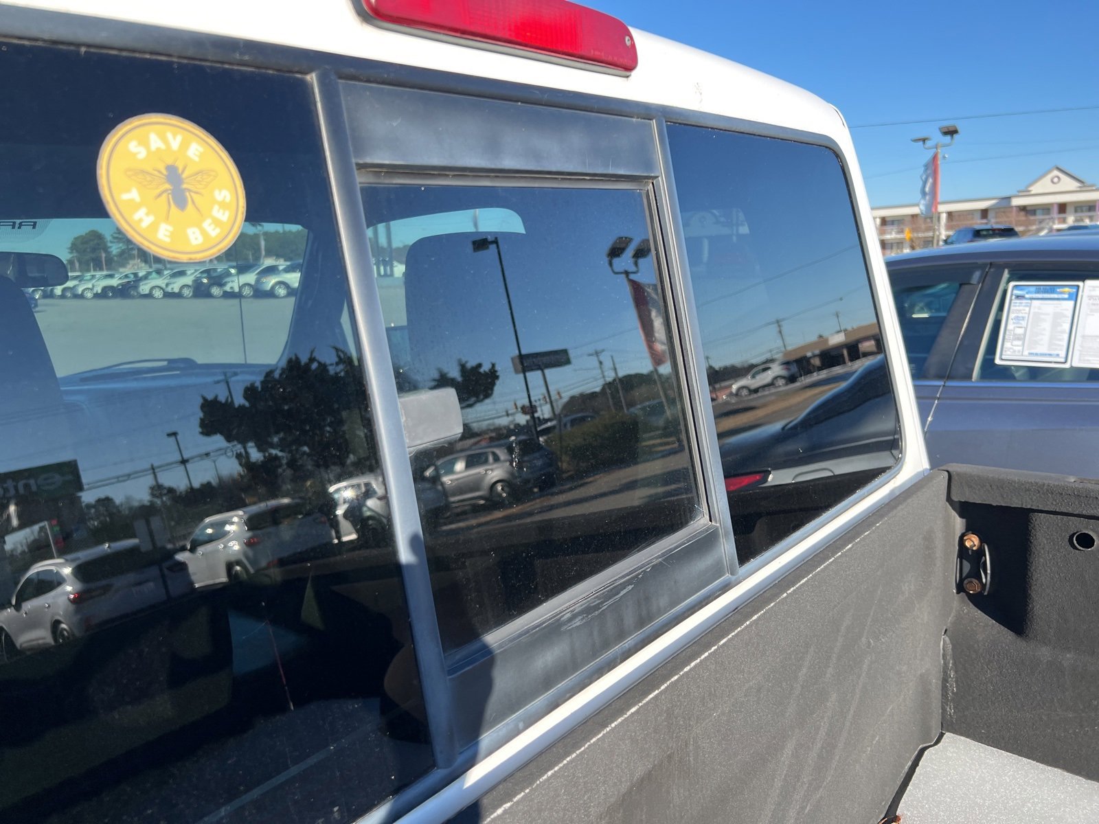 Used 2010 Ford Ranger XLT image 11