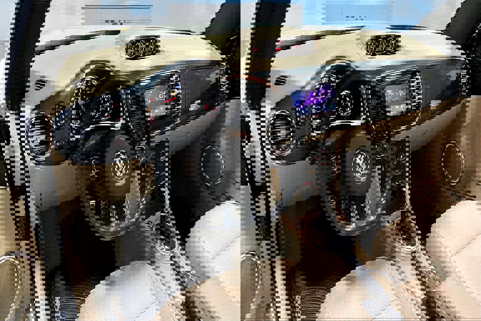 Used 2015 Volkswagen Beetle R-Line image 2