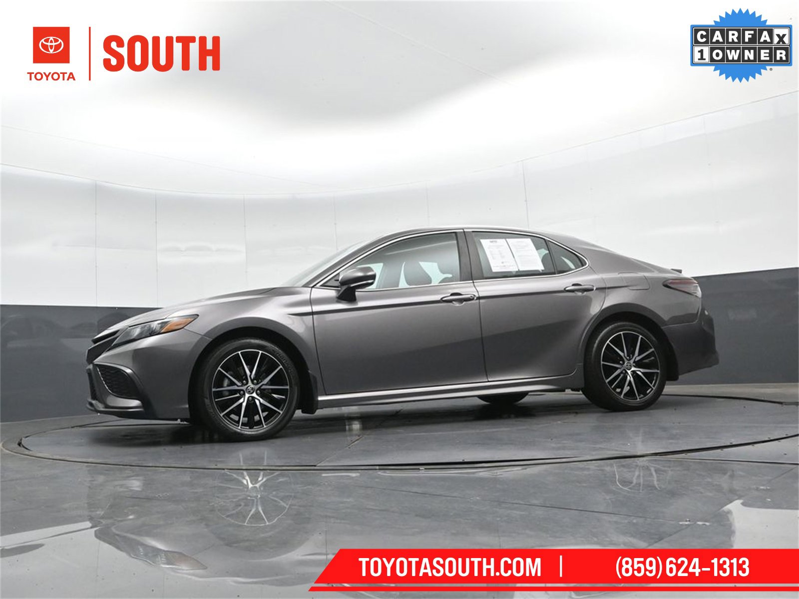 Used 2024 Toyota Camry SE image 43