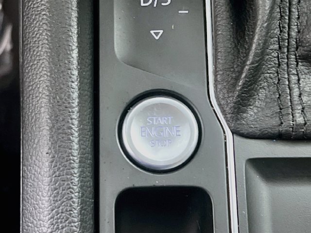 Used 2019 Volkswagen Atlas SEL FWD image 19