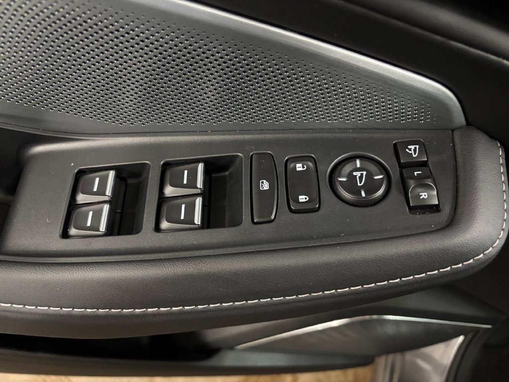 Certified 2026 Acura MDX w/ Technology Package AWD/4WD image 13