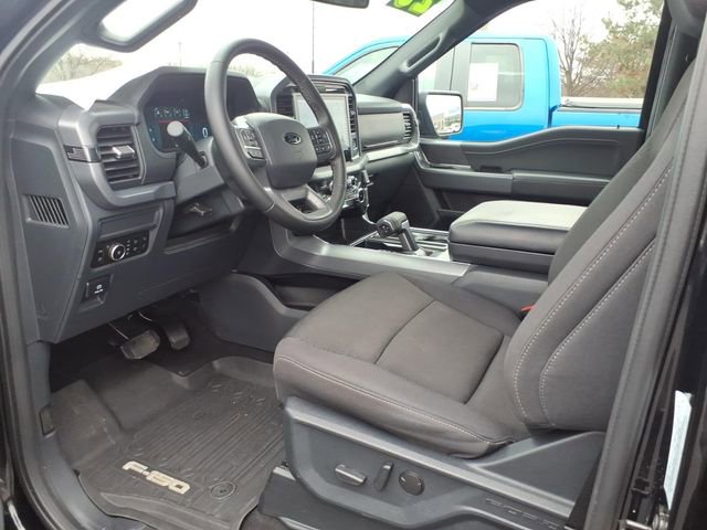 Used 2025 Ford F150 XLT w/ Equipment Group 302A MID image 12