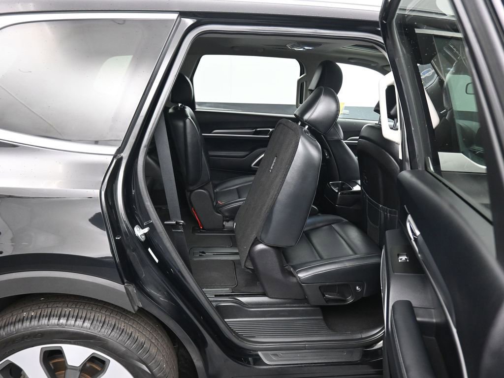 Used 2022 Kia Telluride S image 47