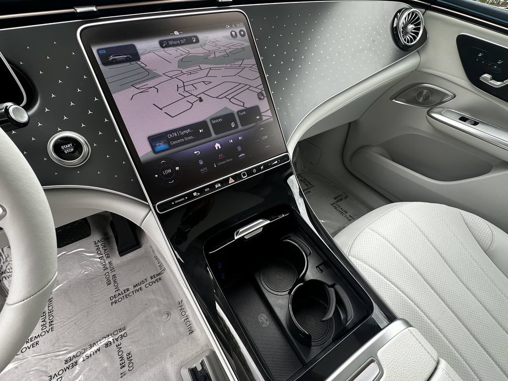 New 2026 Mercedes-Benz EQE 320 4MATIC SUV image 31