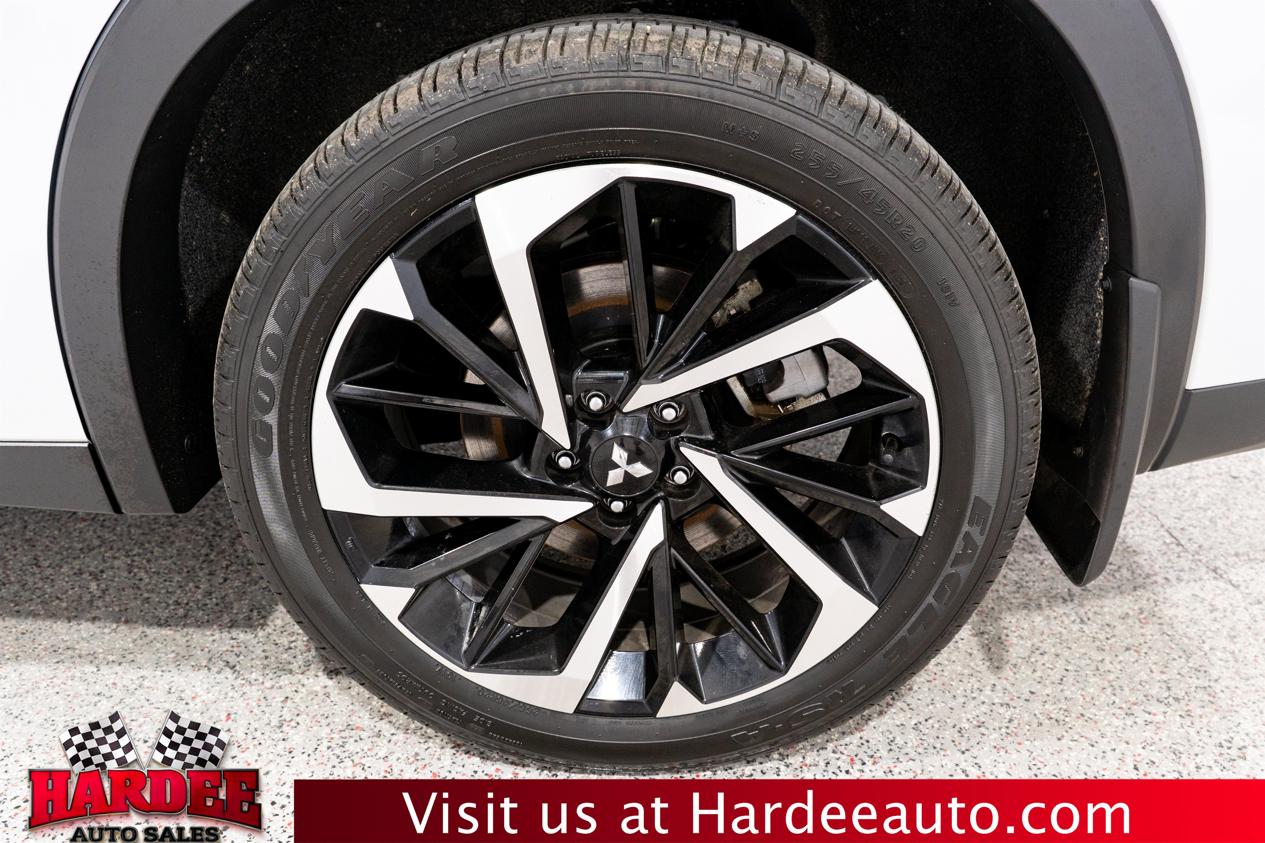 Used 2024 Mitsubishi Outlander SE Black Edition FWD image 10