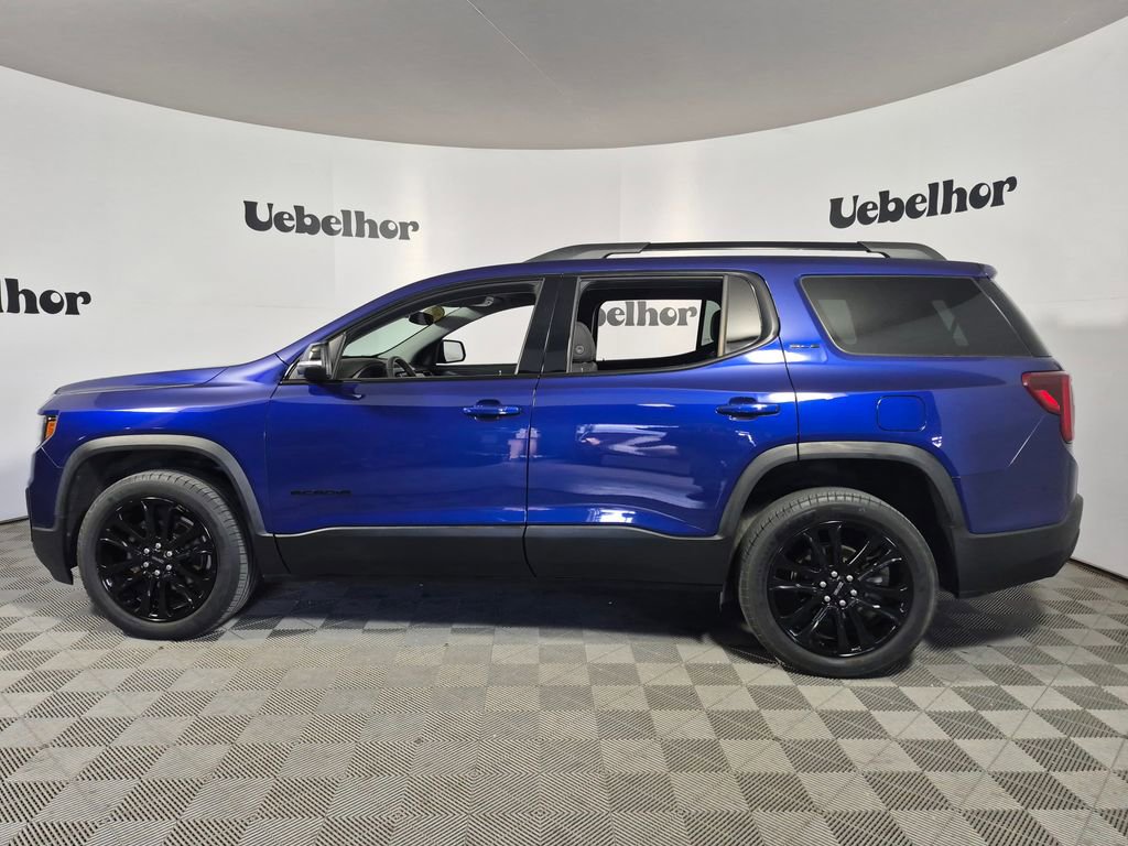 Used 2023 GMC Acadia SLE w/ Driver Convenience Package image 4