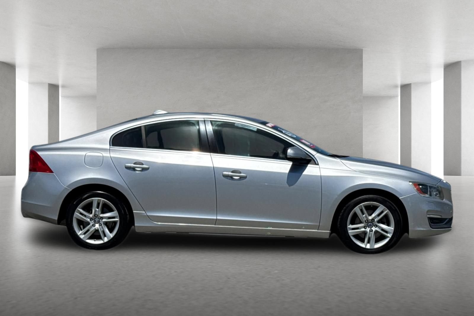 Used 2015 Volvo S60 T5 Platinum FWD image 3