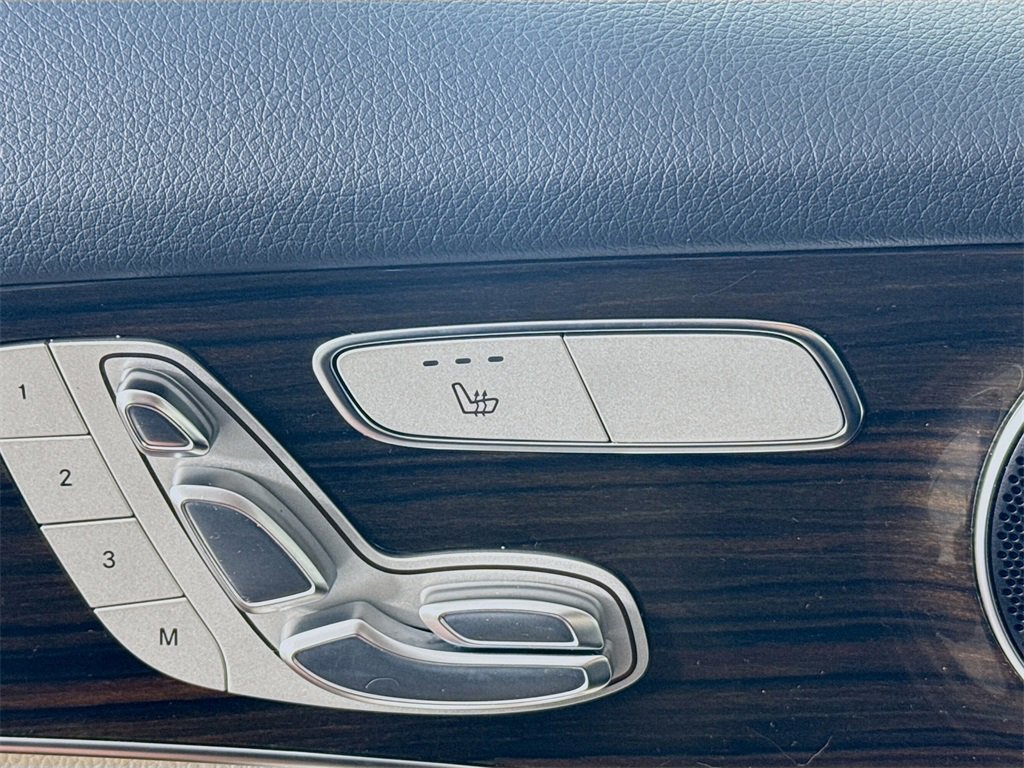 Used 2021 Mercedes-Benz GLC 300 4MATIC image 20