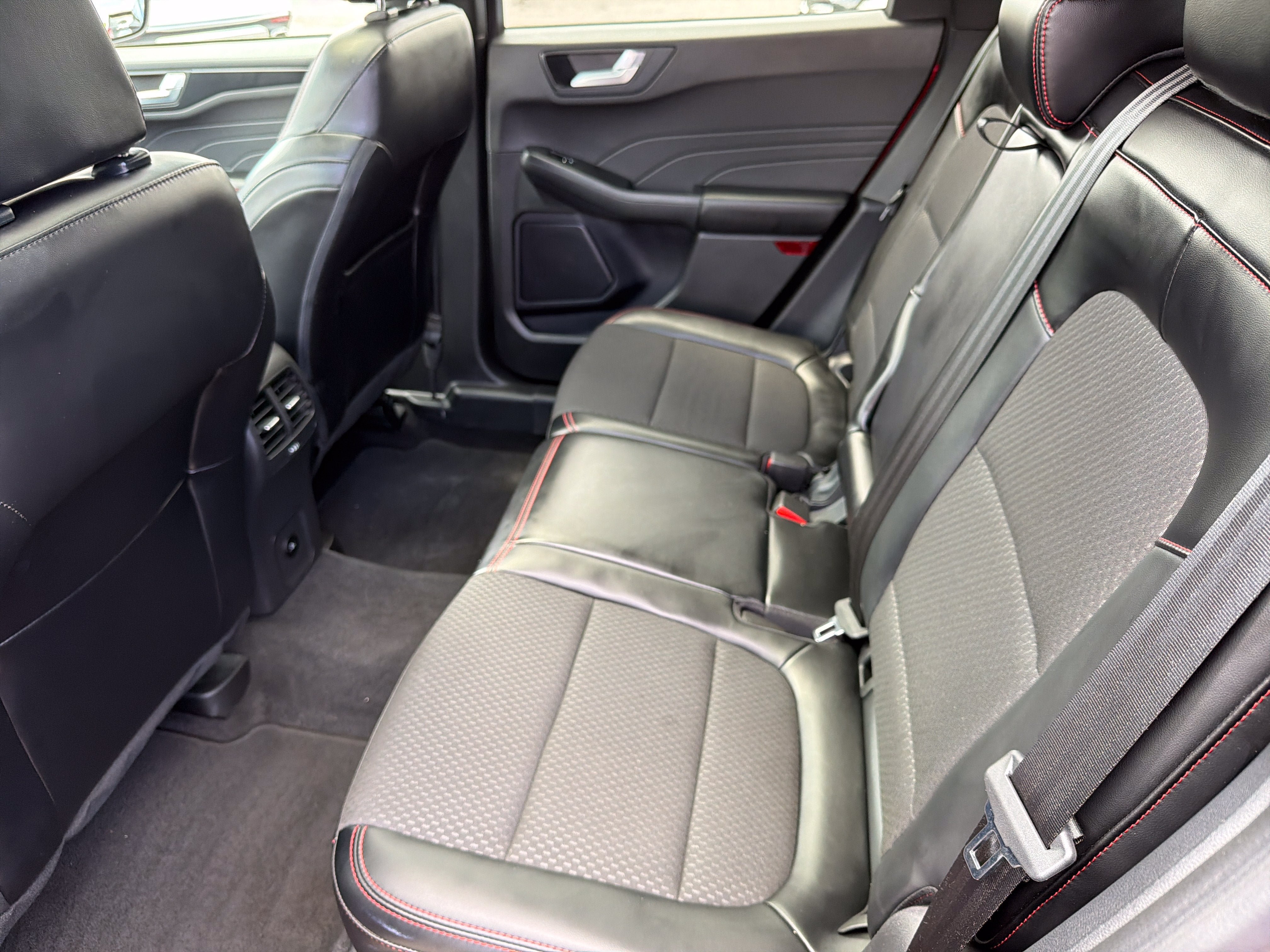 Used 2024 Ford Escape ST-Line w/ Tech Pack #1 AWD/4WD image 24