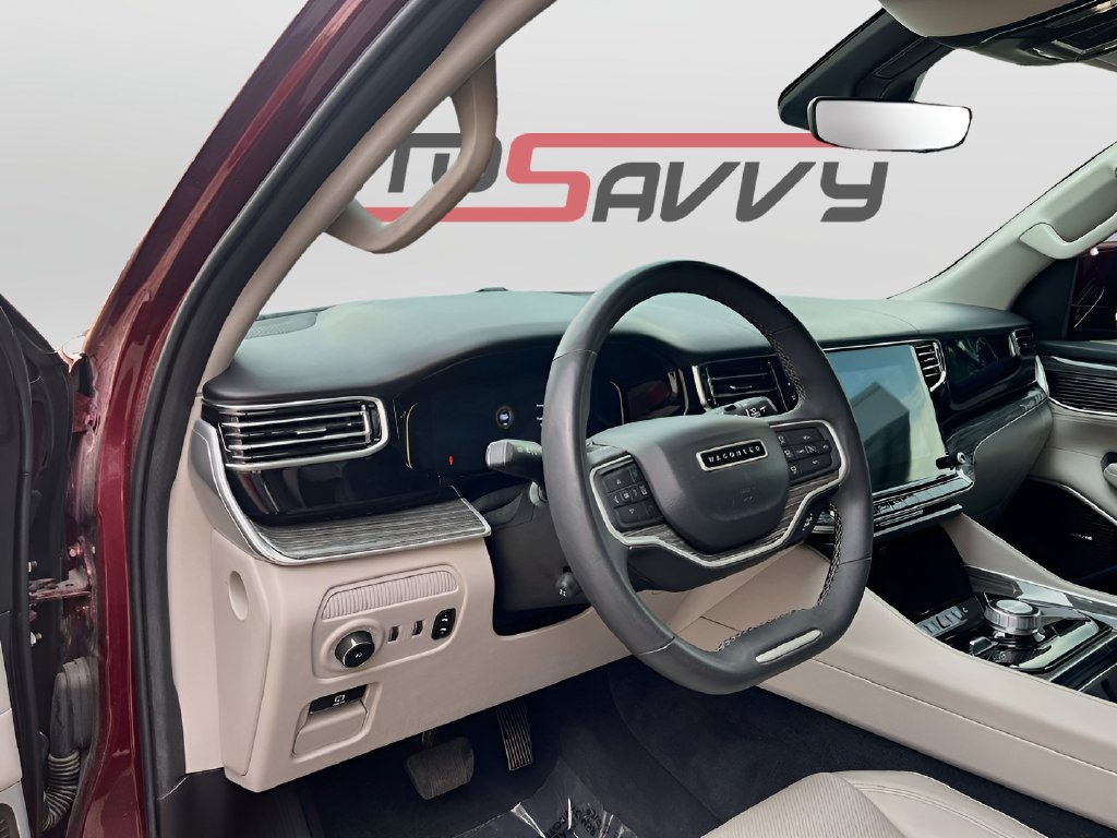 Used 2022 Jeep Wagoneer Series II AWD/4WD image 9