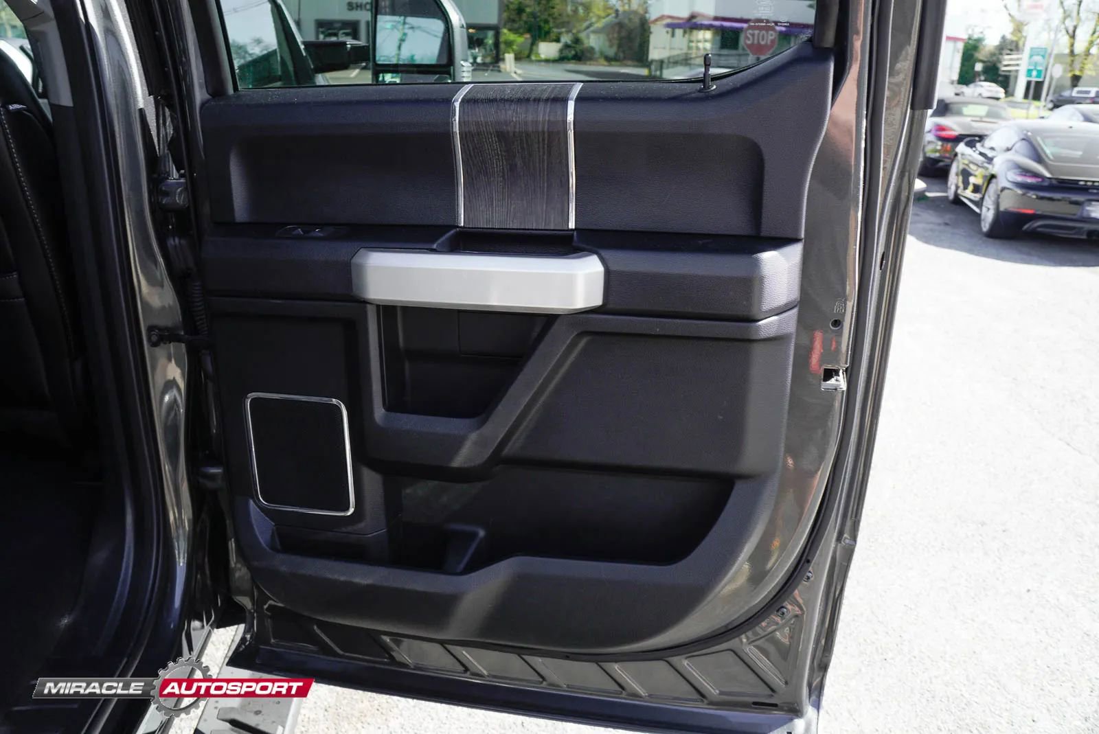 Used 2020 Ford F350 Lariat image 35