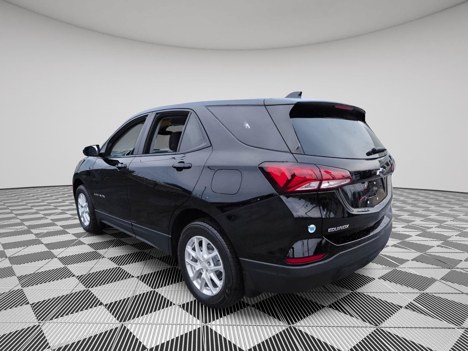 Certified 2023 Chevrolet Equinox LS w/ LS Convenience Package AWD/4WD image 5