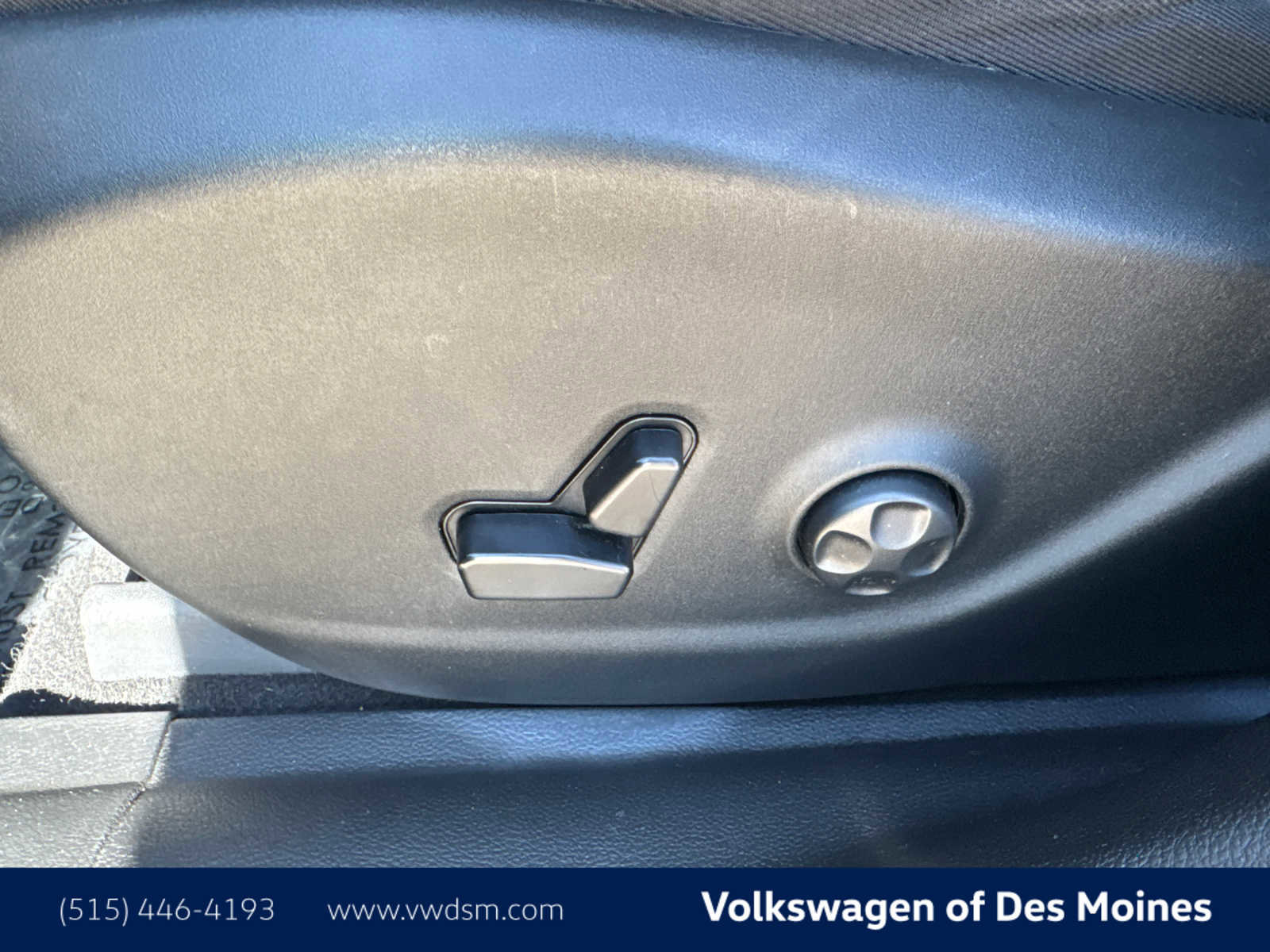 Used 2019 Jeep Cherokee Limited image 24