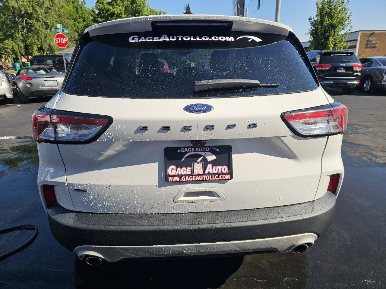Used 2022 Ford Escape SE FWD image 10