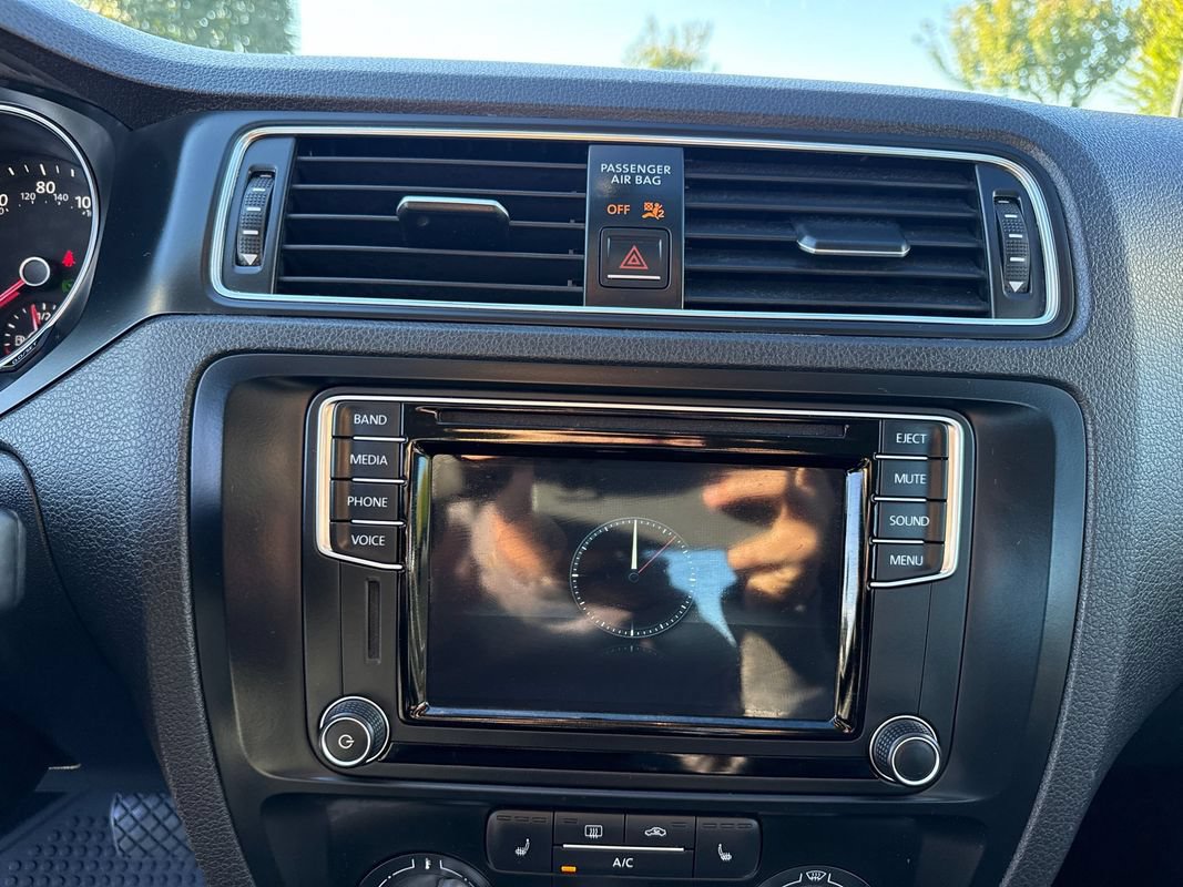 Used 2017 Volkswagen Jetta SE FWD image 21