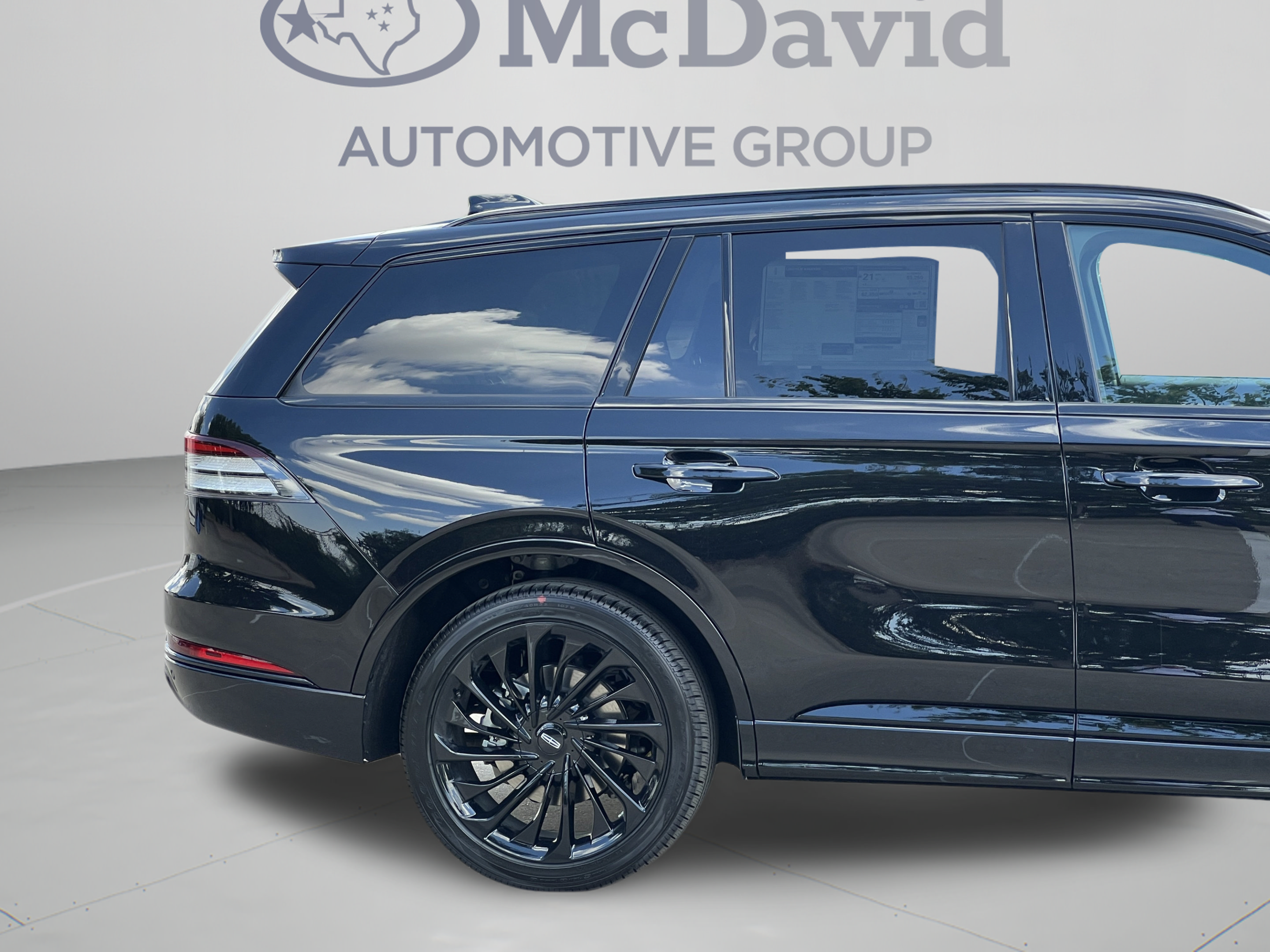 New 2026 Lincoln Aviator Reserve w/ Luxury Package RWD image 31
