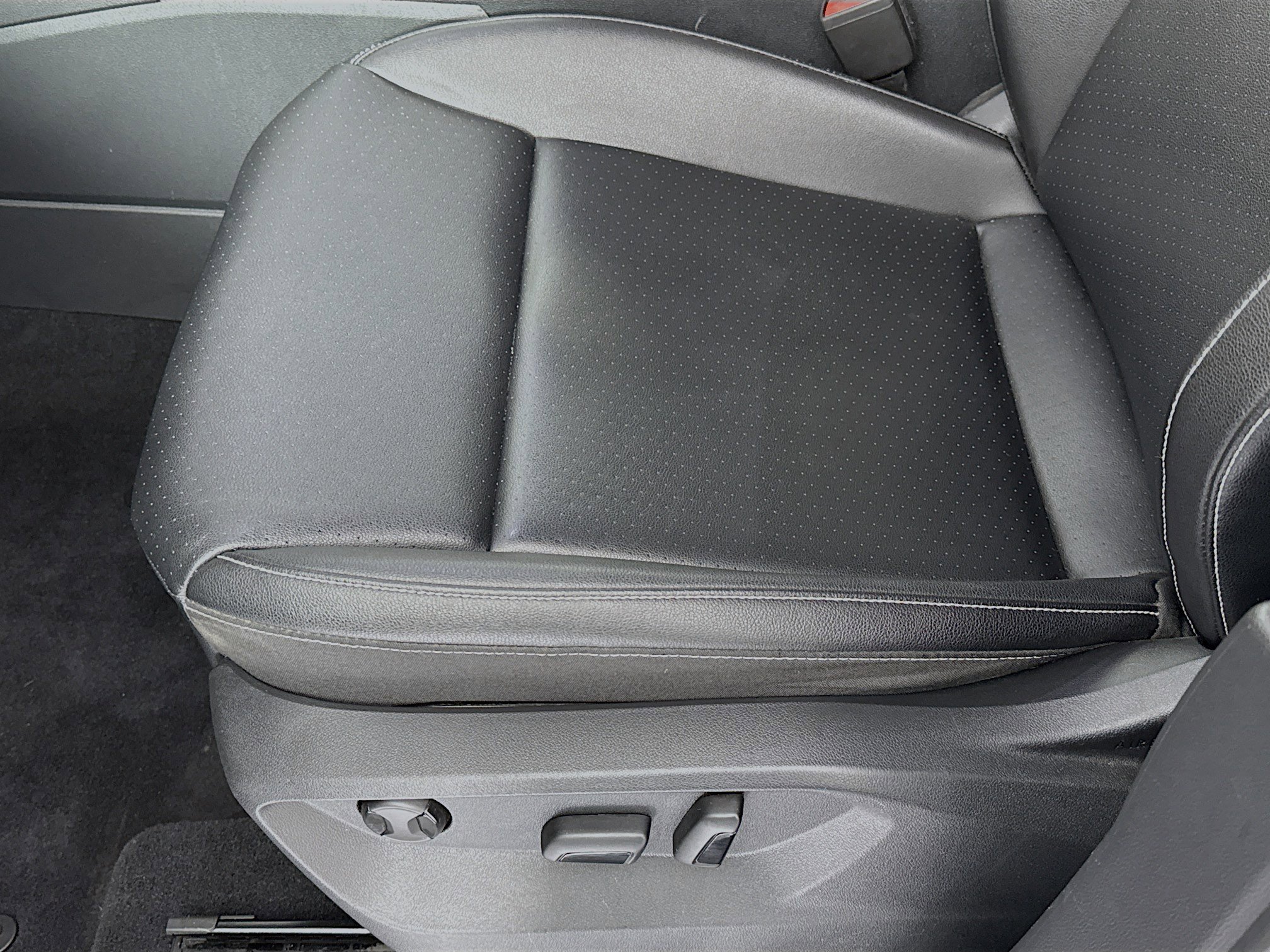 Used 2021 Volkswagen Atlas SE w/ Panoramic Sunroof Package image 18