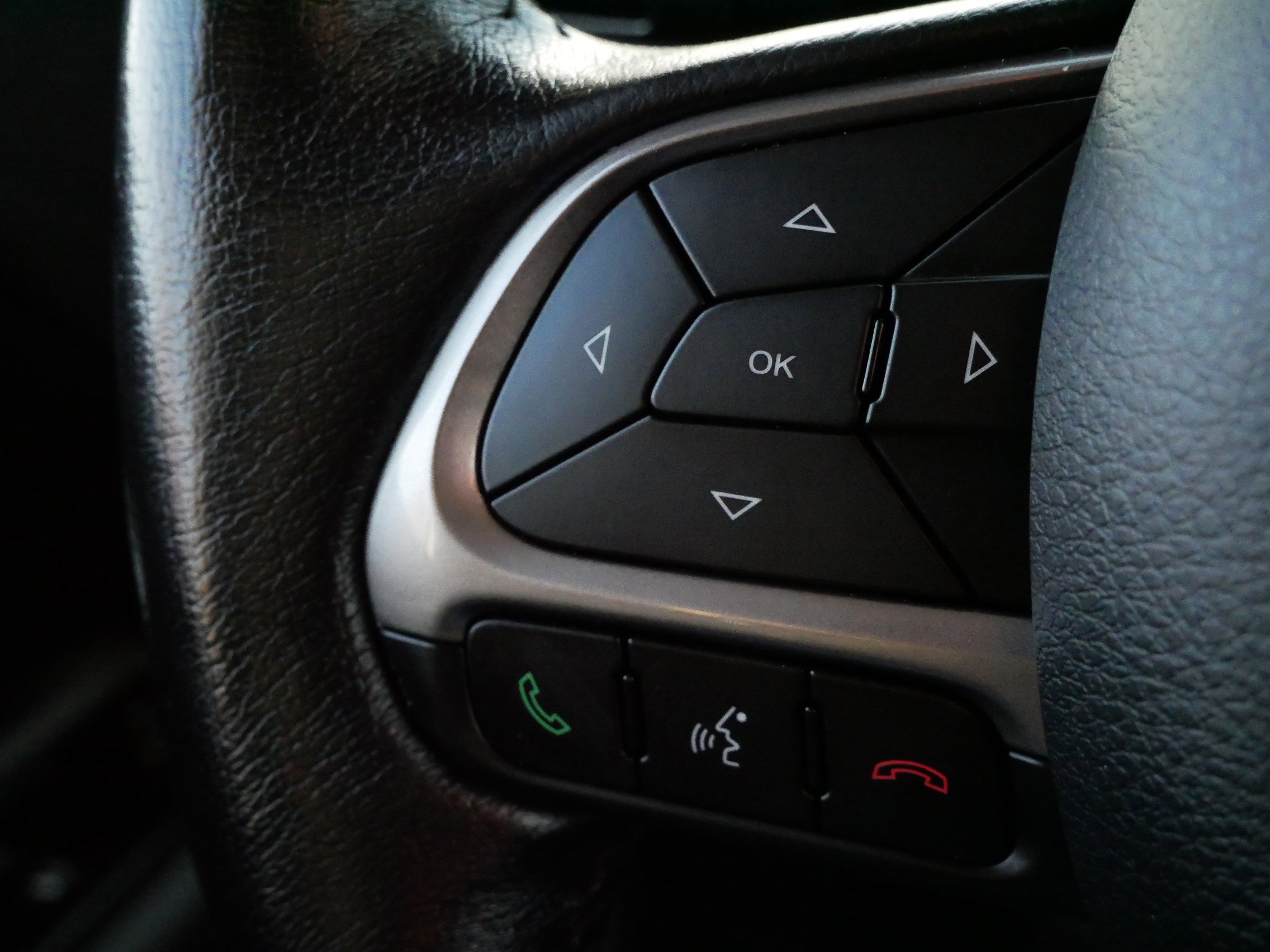 Used 2022 Jeep Renegade Limited image 25