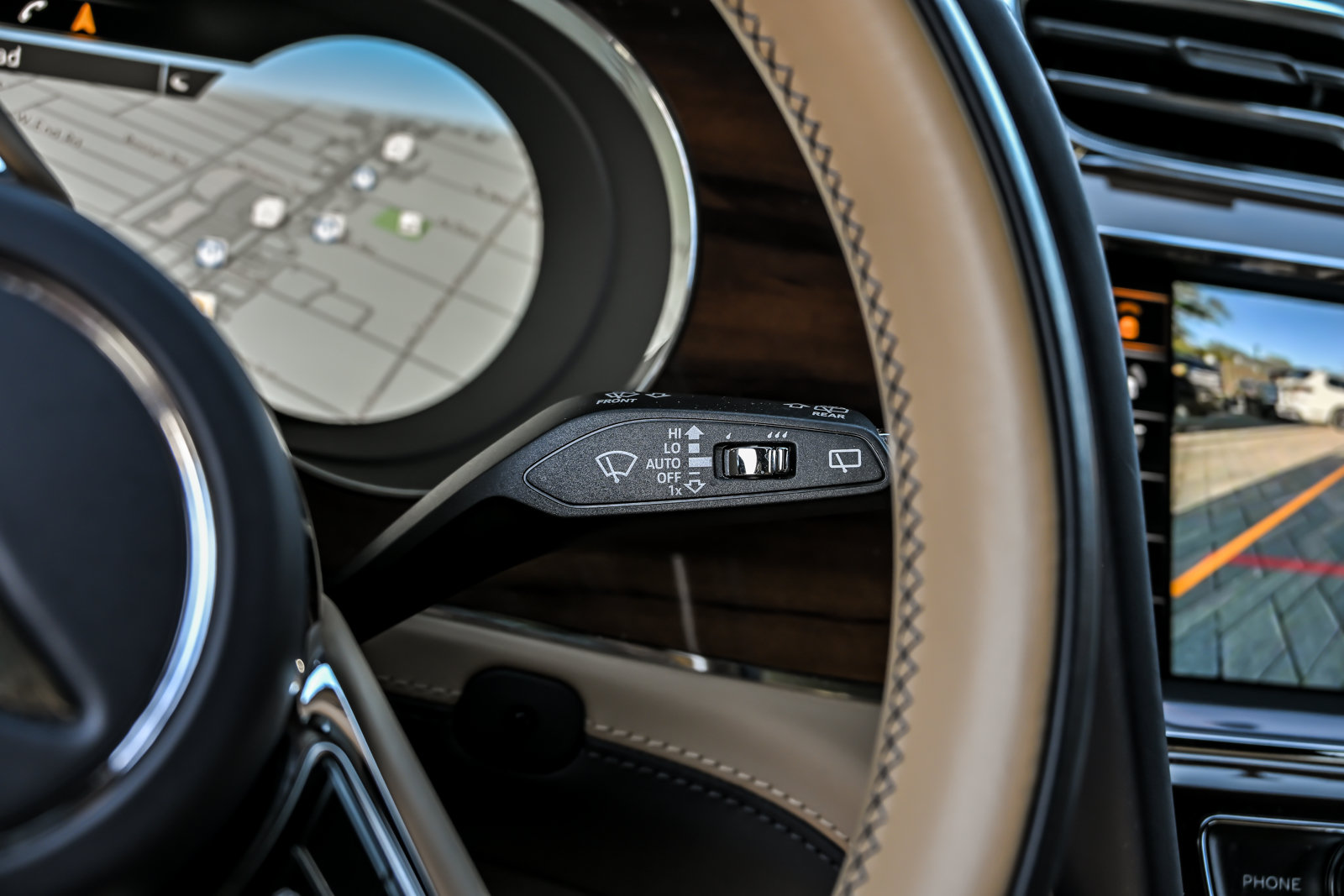 Certified 2023 Bentley Bentayga Extended Wheelbase AWD/4WD image 44