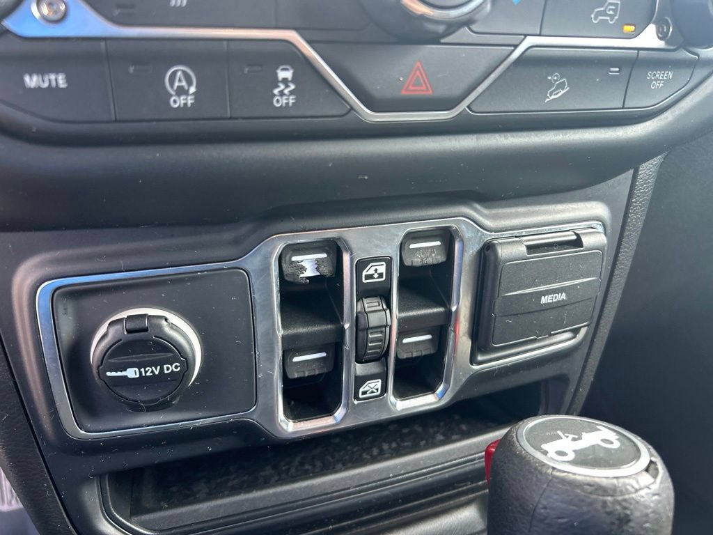 Used 2019 Jeep Wrangler Unlimited Sport S AWD/4WD image 37