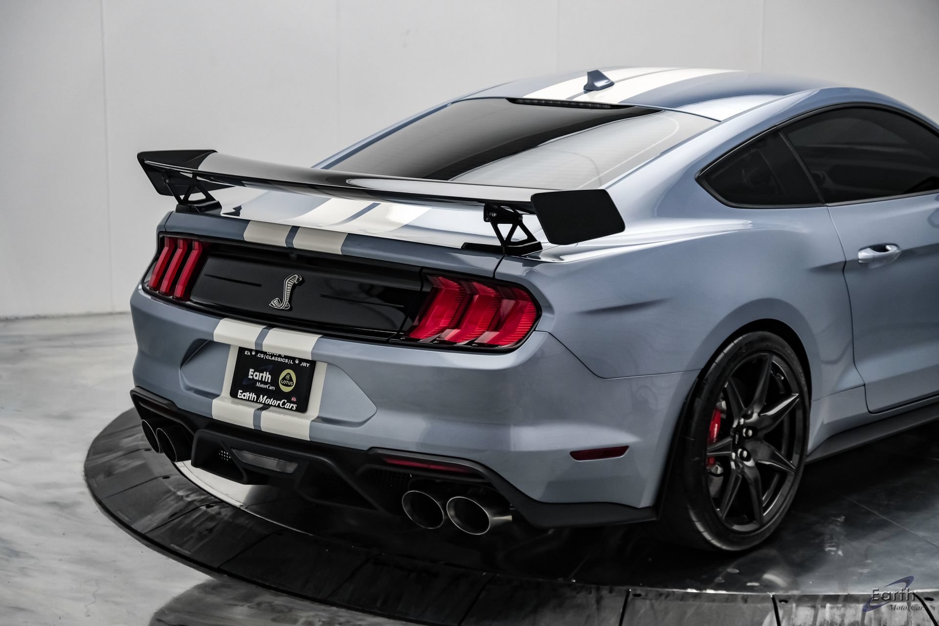 Used 2022 Ford Mustang Shelby GT500 w/ Carbon Fiber Track Pack RWD image 22