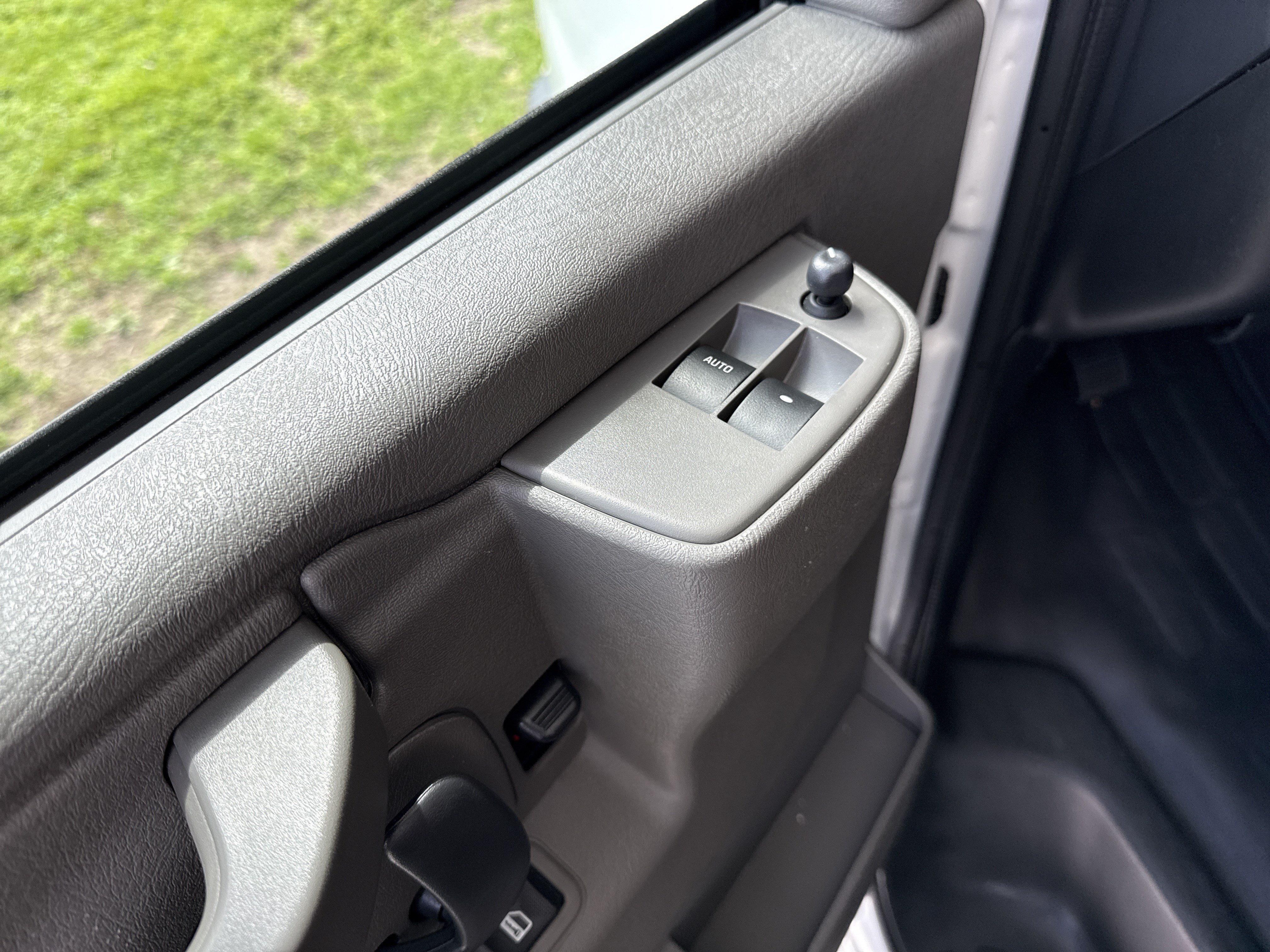 Used 2025 Chevrolet Express 2500 w/ Driver Convenience Package RWD image 14