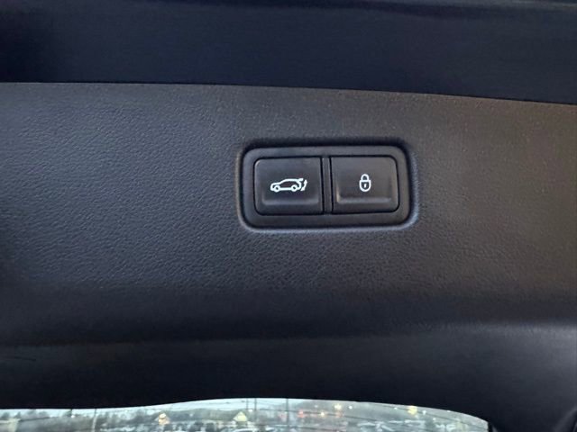 Used 2022 Genesis GV70 2.5T w/ Advanced Package image 13