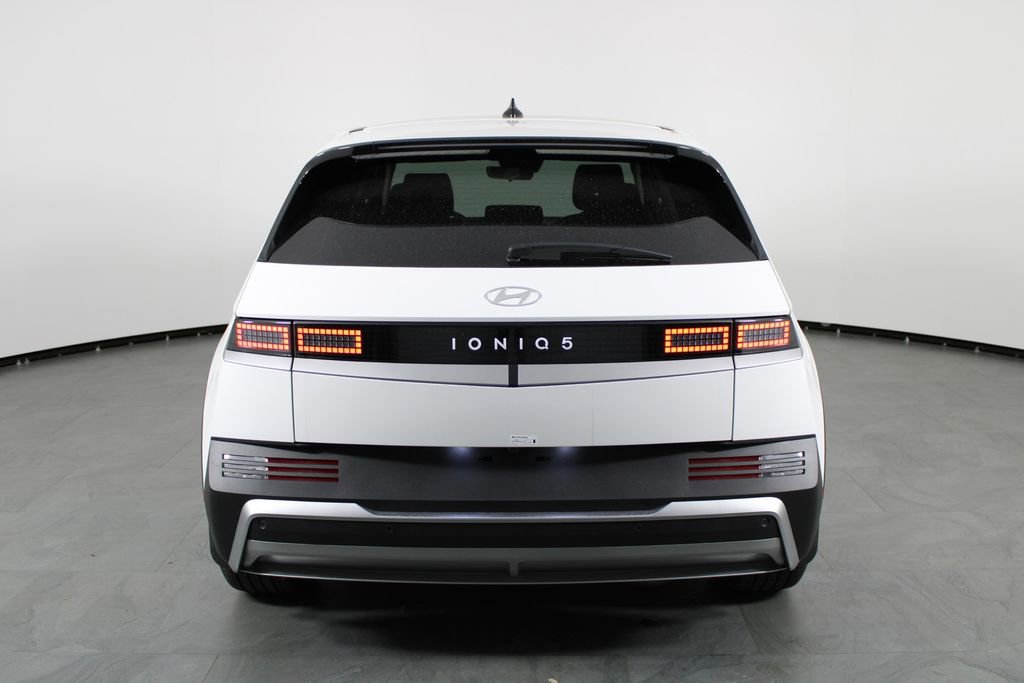 New 2025 Hyundai Ioniq 5 SE image 5