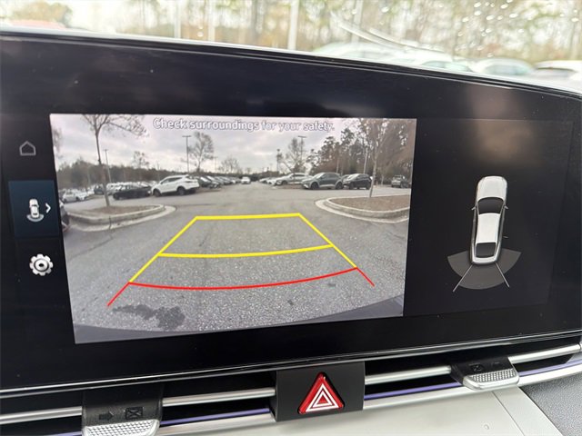 Certified 2022 Hyundai Elantra Limited image 29