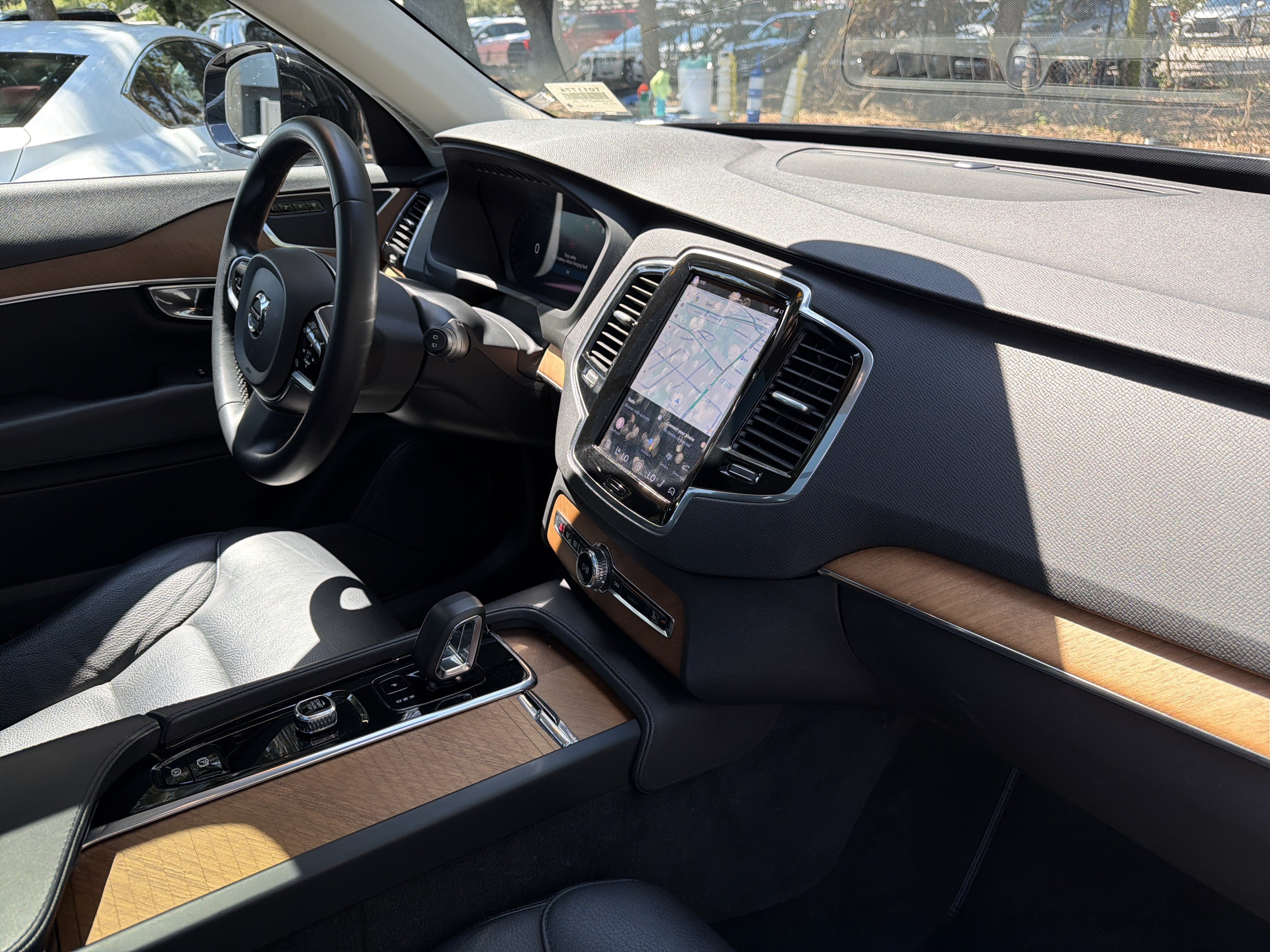 Used 2023 Volvo XC90 B6 Plus AWD/4WD image 41