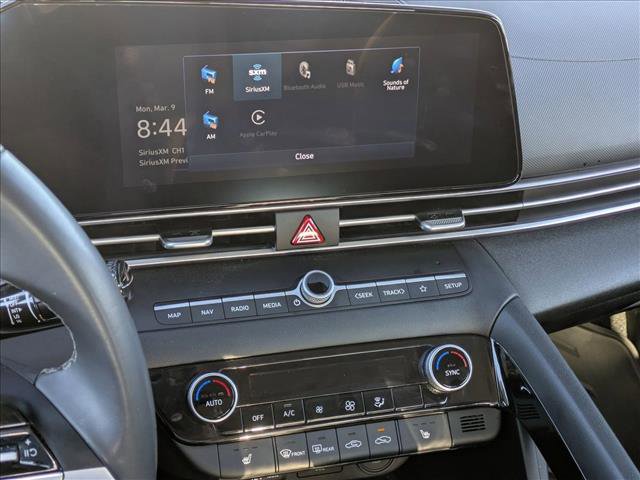 Used 2023 Hyundai Elantra SEL w/ Convenience Package image 11