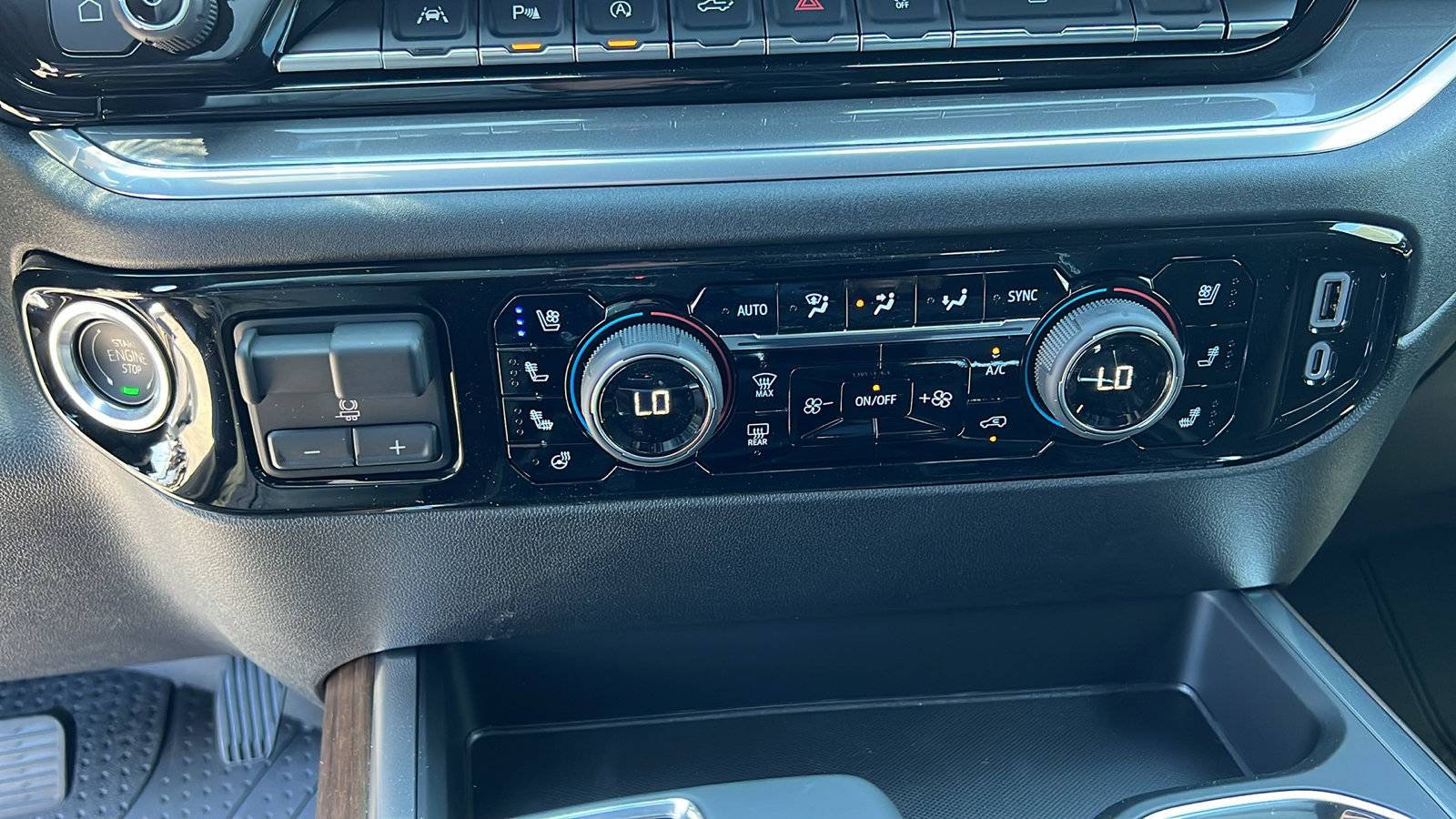 New 2026 Chevrolet Silverado 1500 High Country AWD/4WD image 25