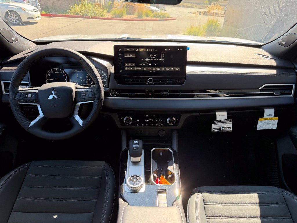 New 2026 Mitsubishi Outlander LE AWD/4WD image 15