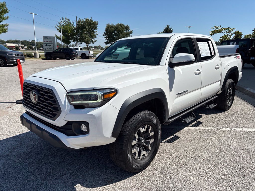 Used 2021 Toyota Tacoma TRD Off-Road w/ TRD Premium Off Road Package AWD/4WD image 8