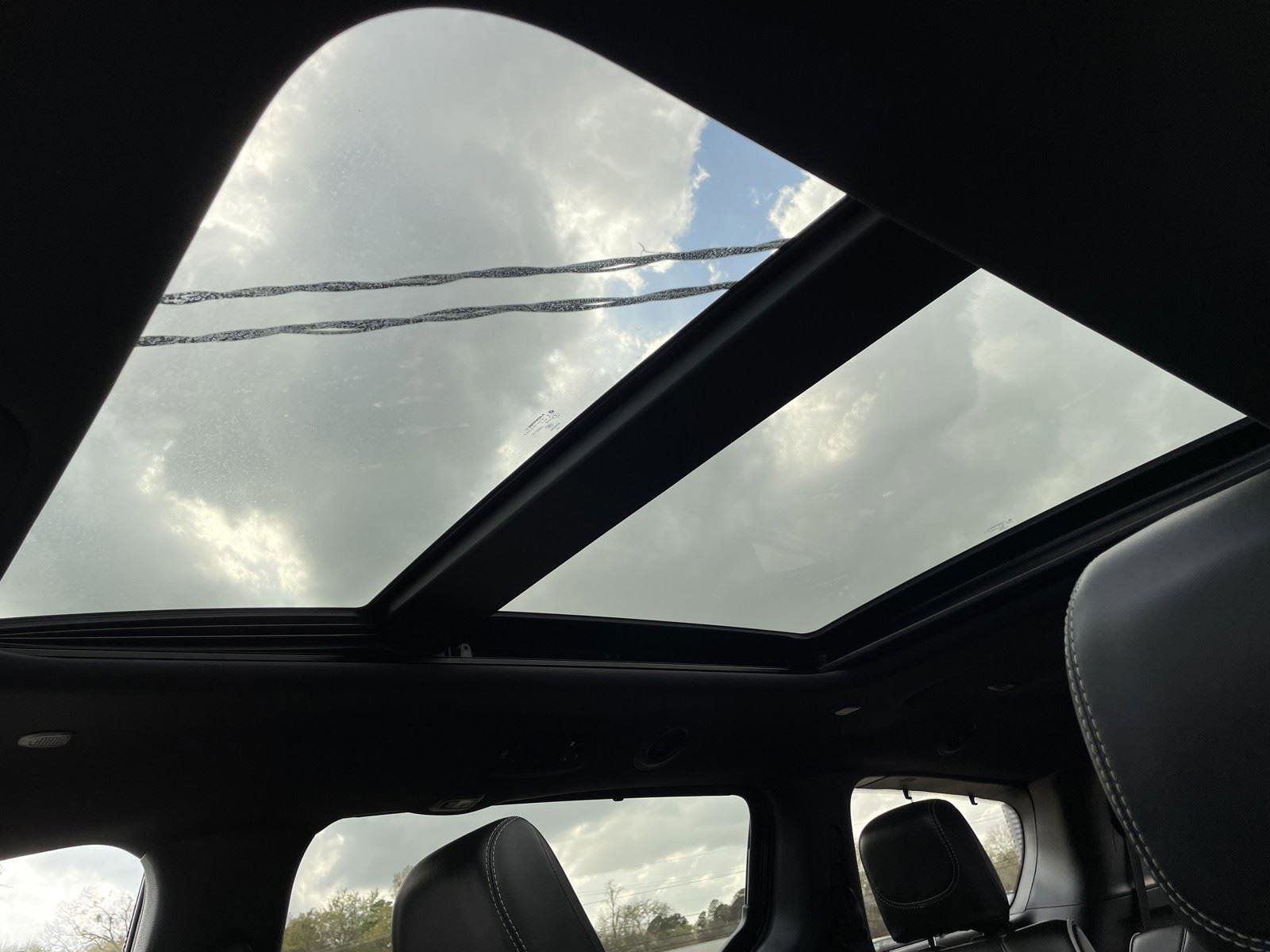 Certified 2025 Chrysler Pacifica Limited image 28