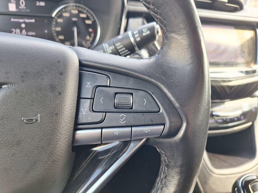 Used 2023 Cadillac XT6 Premium Luxury image 20