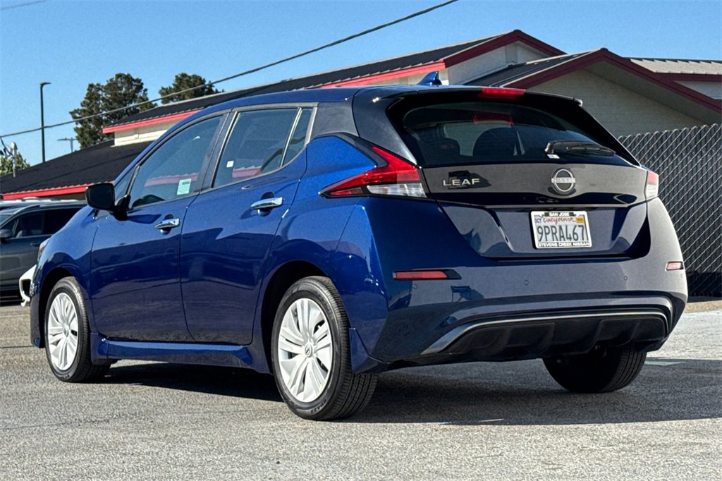 Used 2023 Nissan Leaf S image 6
