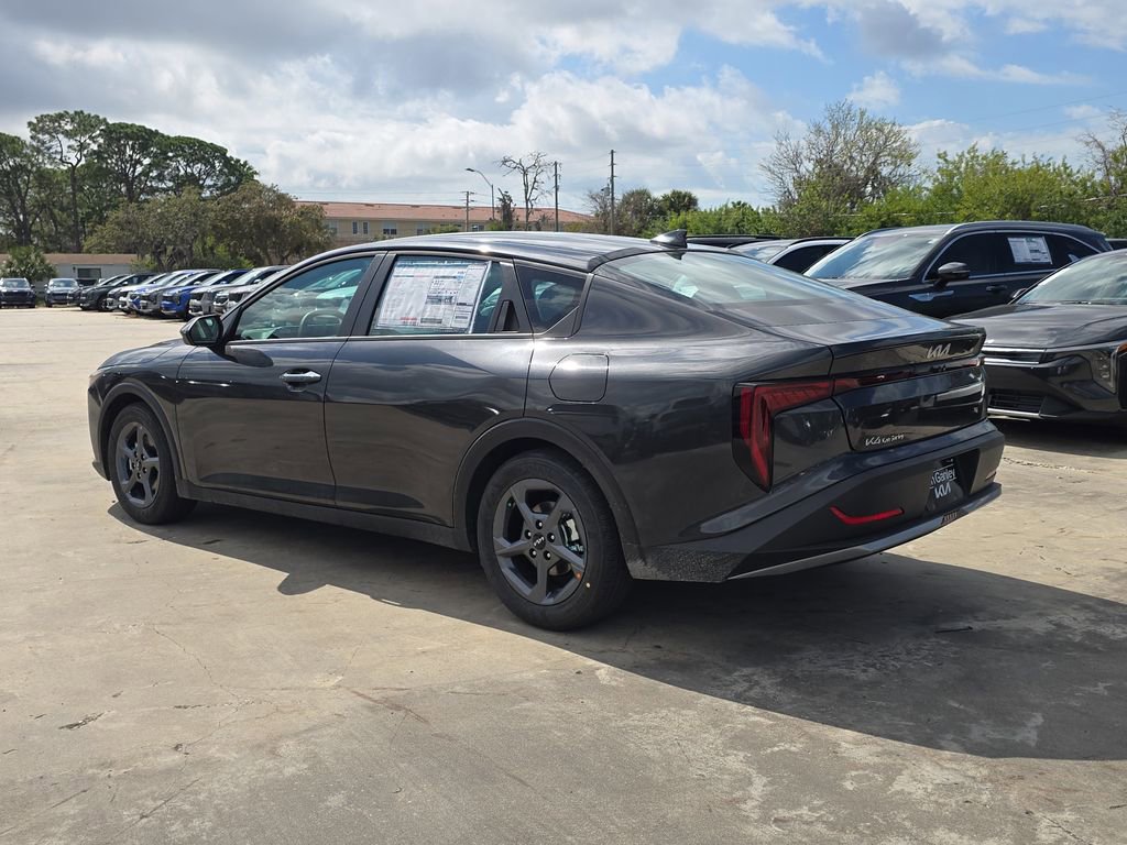 New 2026 Kia K4 LXS image 6