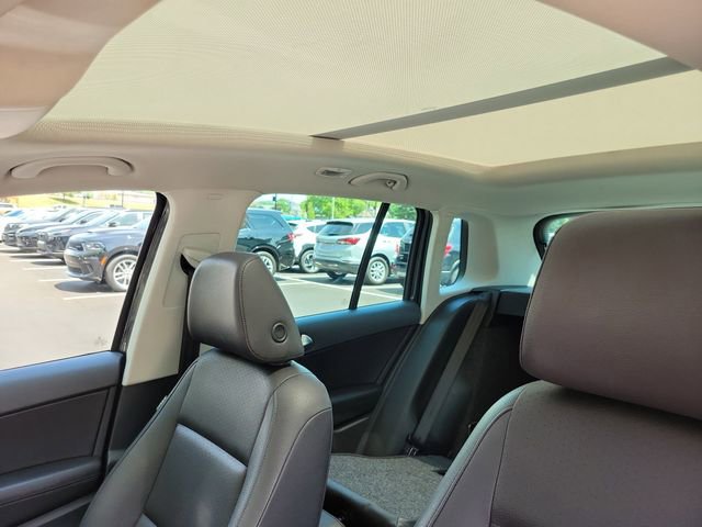 Used 2016 Volkswagen Tiguan SE AWD/4WD image 11