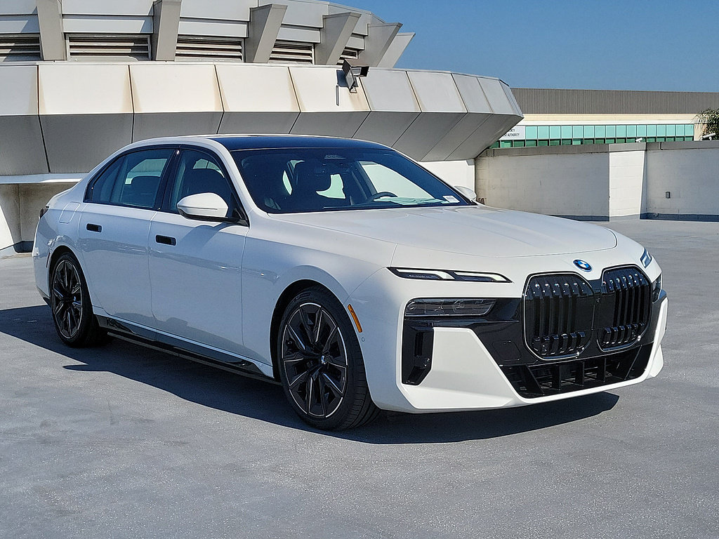 New 2026 BMW 750e xDrive w/ Premium Package AWD/4WD image 4