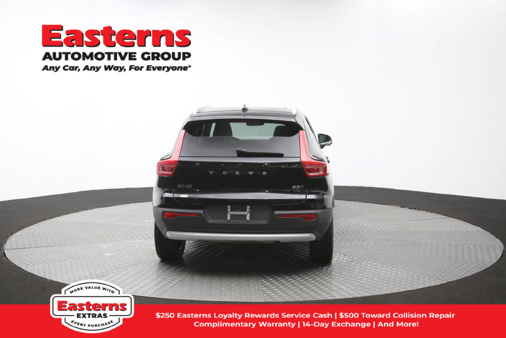 Used 2023 Volvo XC40 B5 Plus AWD/4WD image 38