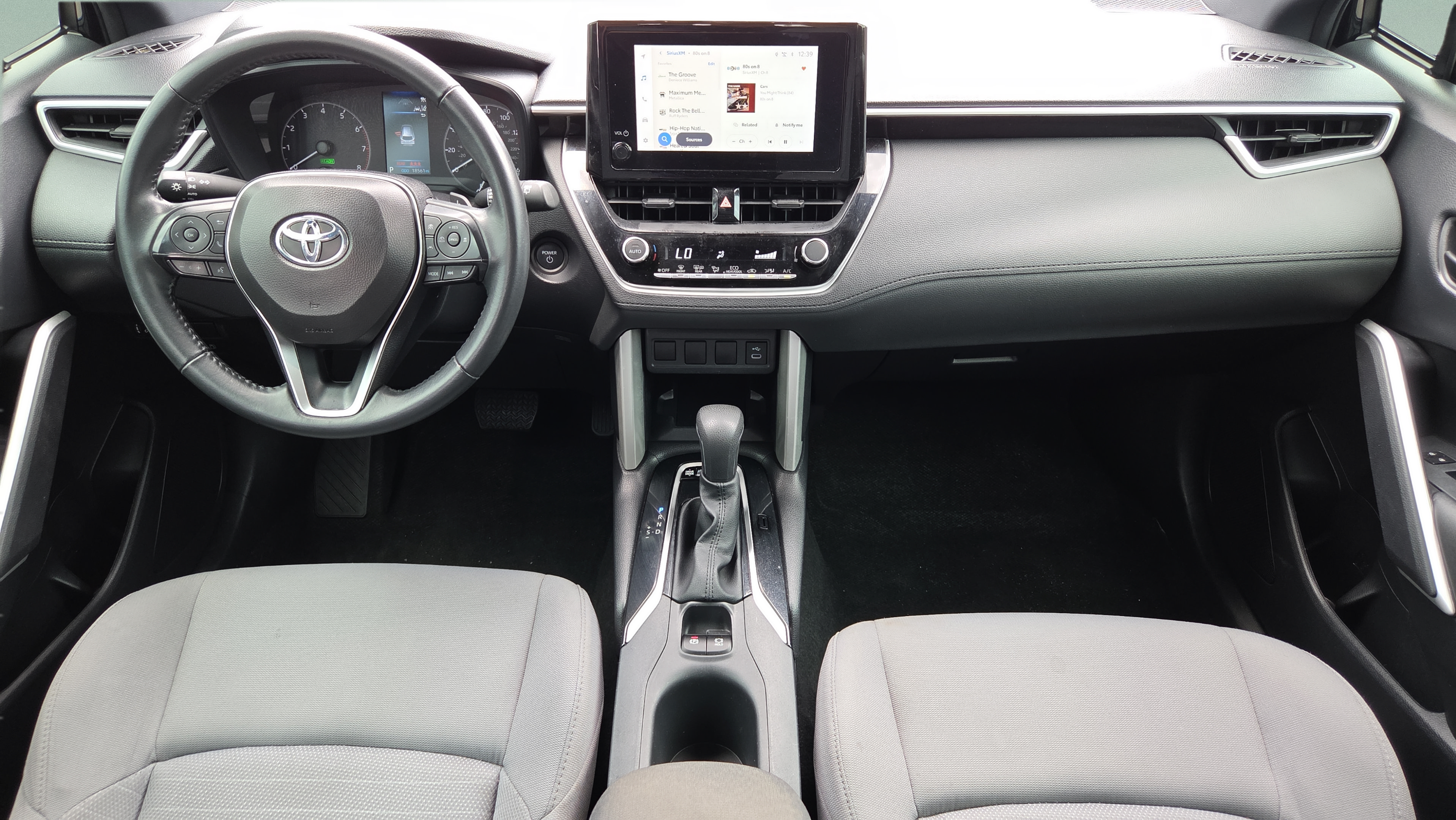 Used 2024 Toyota Corolla Cross AWD Hybrid image 13