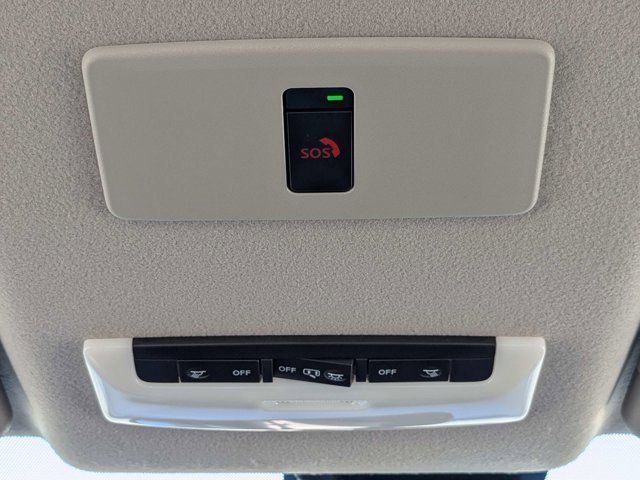 New 2025 Nissan Versa SR w/ Trunk Package image 20