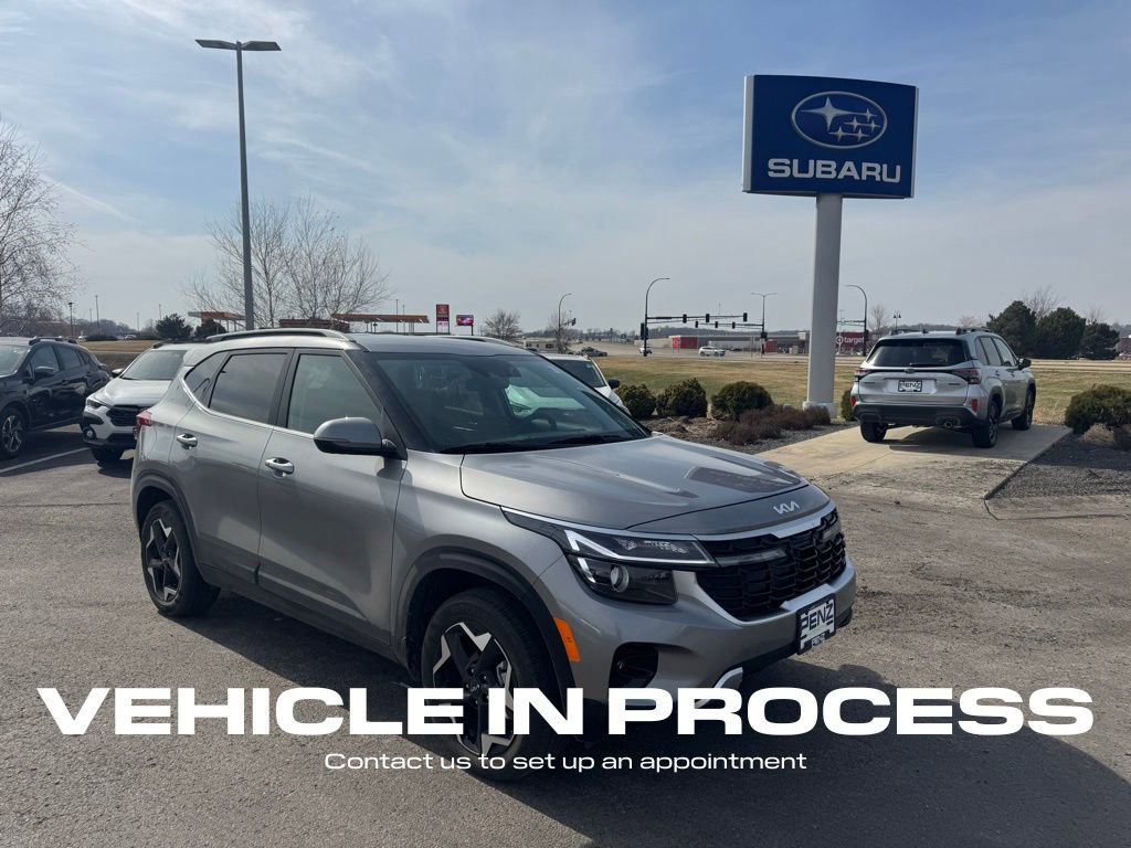Used 2025 Kia Seltos EX image 1