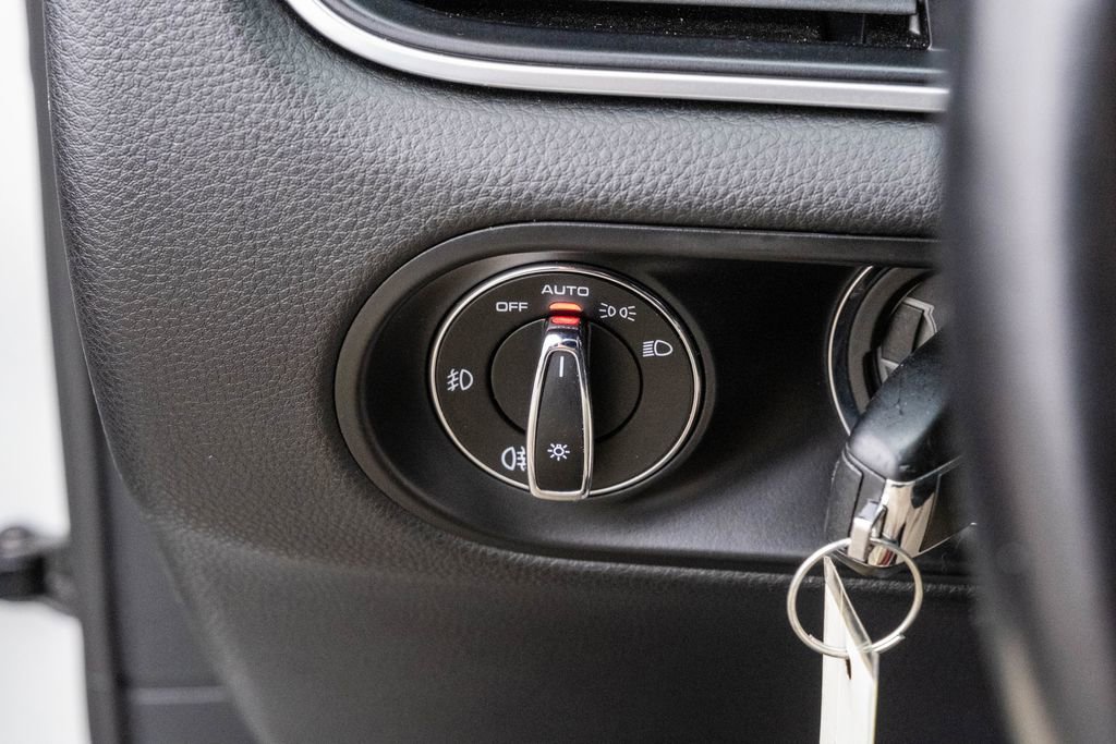 Used 2017 Porsche Macan GTS image 25