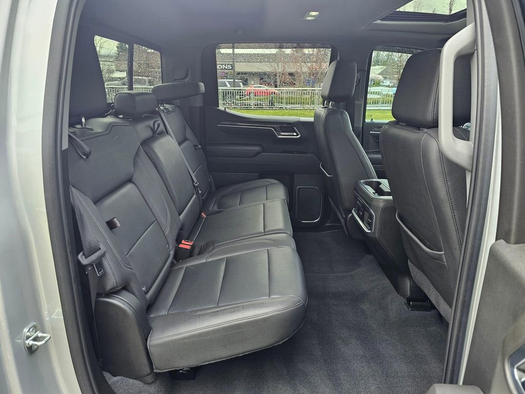 Used 2022 Chevrolet Silverado 1500 LTZ w/ LTZ Premium Package AWD/4WD image 12