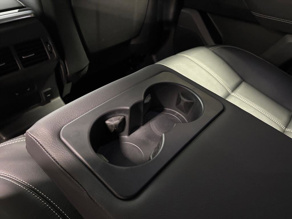 Used 2023 Land Rover Range Rover Velar R-Dynamic S image 25